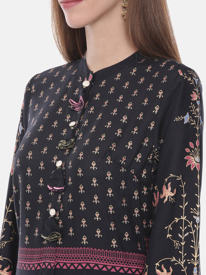 Neerus Black rayon printed anarkali kurta - back view