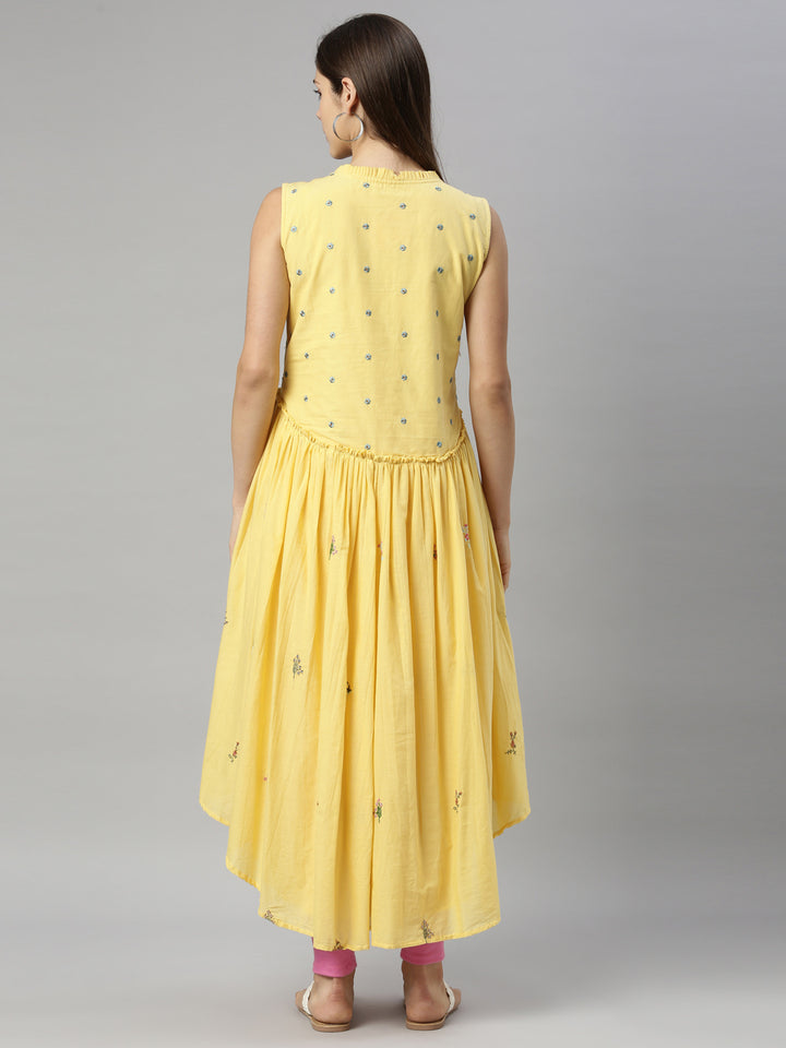 Neerus Yellow cotton solid kurti - detail view 2
