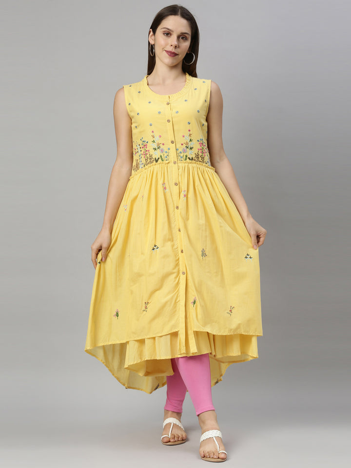 Neerus Yellow cotton solid kurti - detail view 3