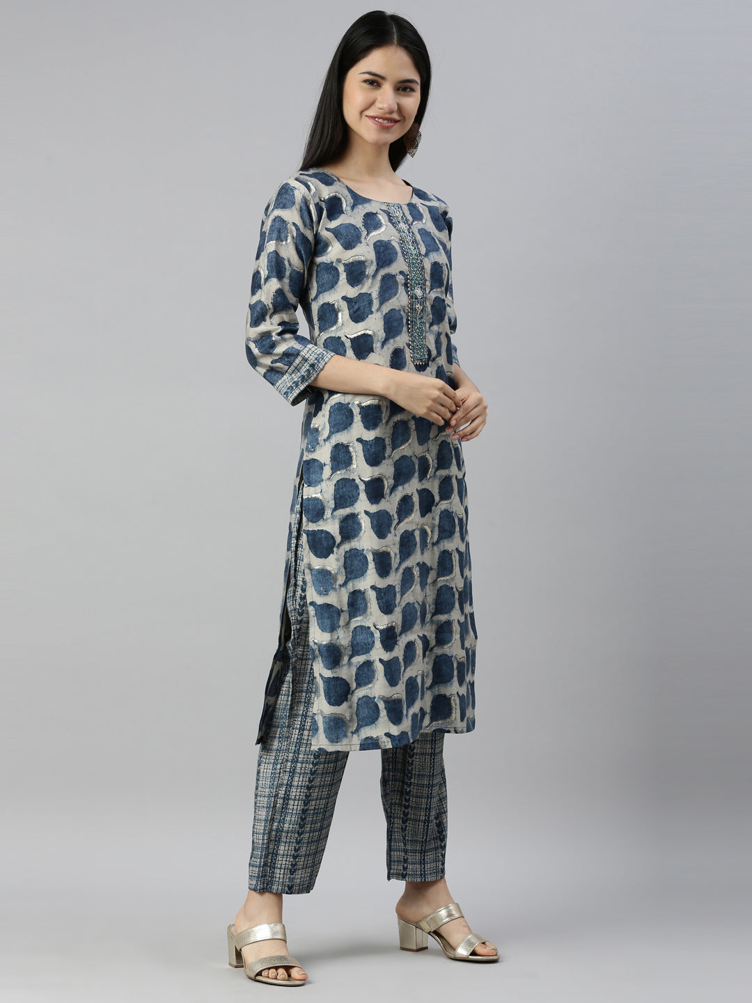 Neerus Blue muslin straight kurti - detail view 1