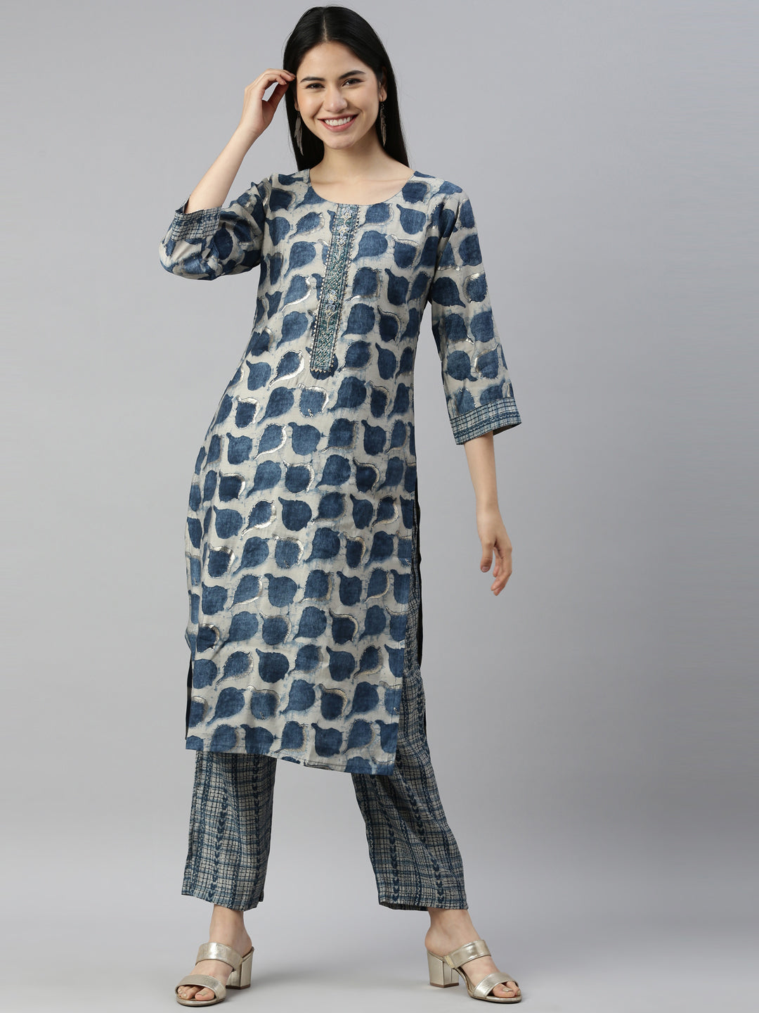 Neerus Blue muslin straight kurti - detail view 3