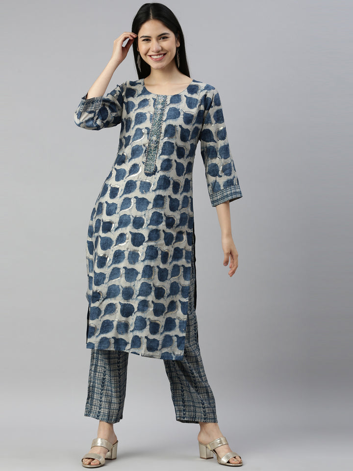 Neerus Blue muslin straight kurti - detail view 3