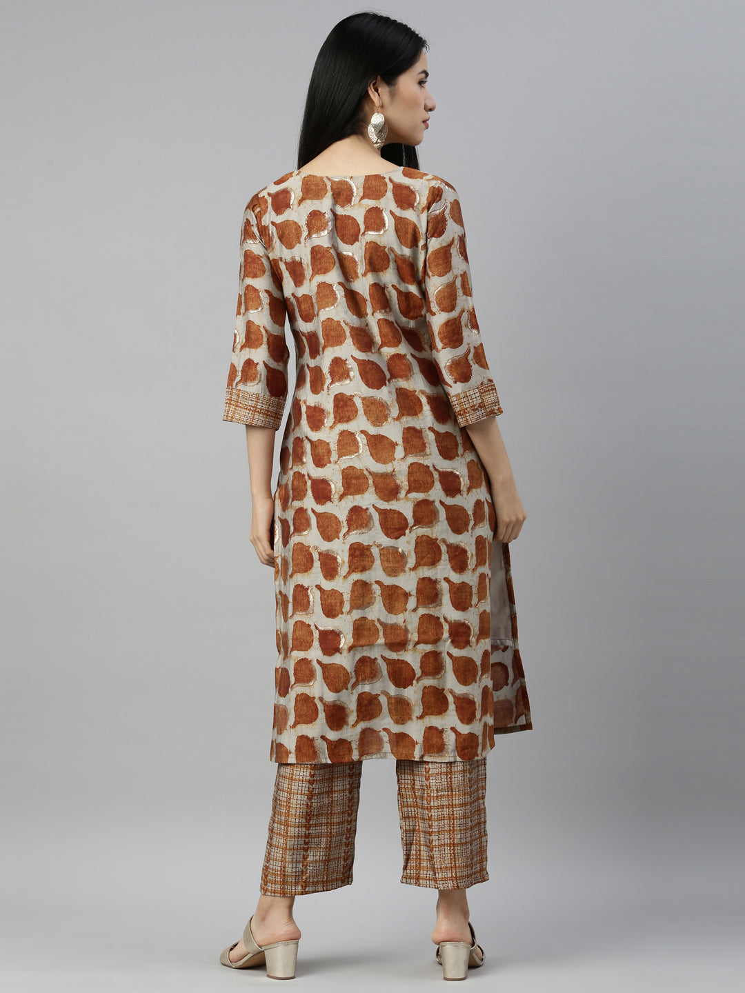Neerus Brown muslin straight kurti - detail view 2