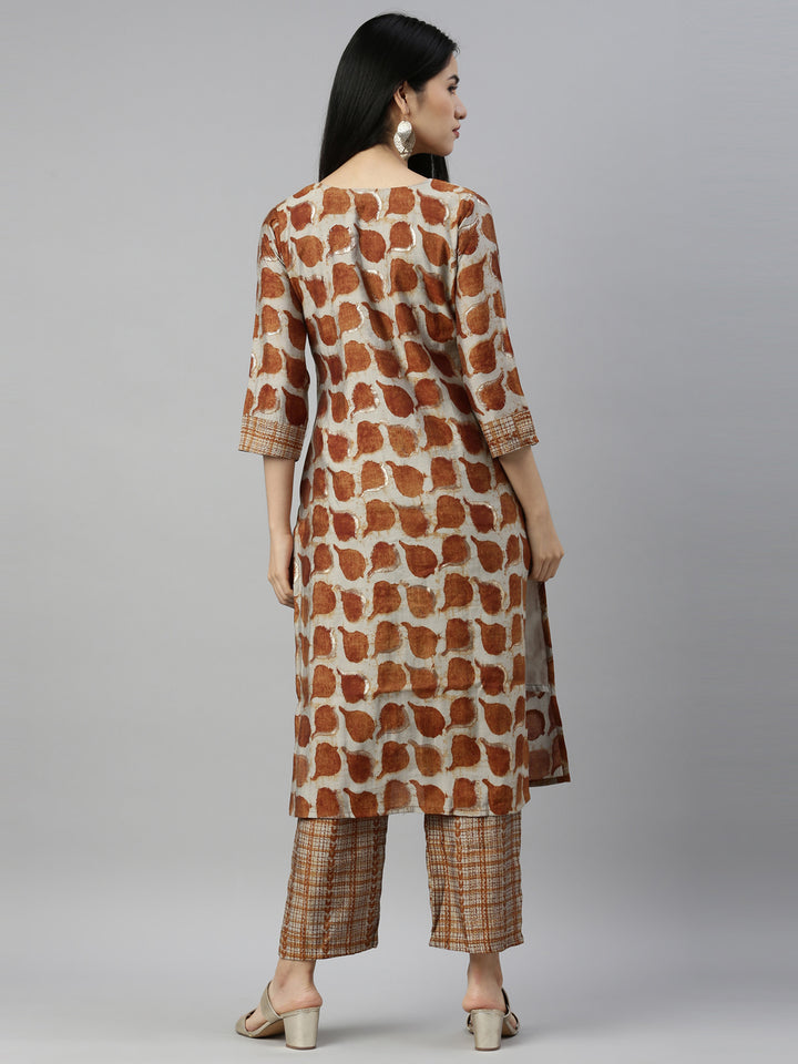 Neerus Brown muslin straight kurti - detail view 2