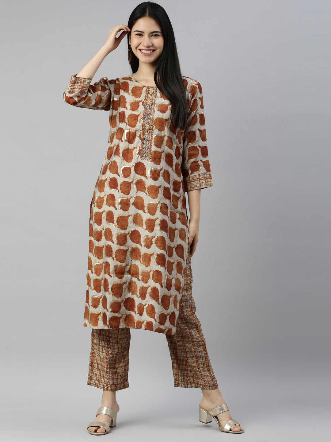 Neerus Brown muslin straight kurti - detail view 3