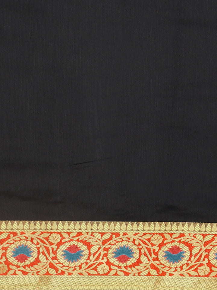 Neerus Black Textured Saree With Blouse