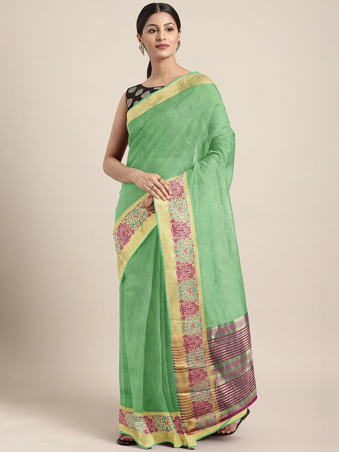 Neerus Green Textured Saree With Blouse