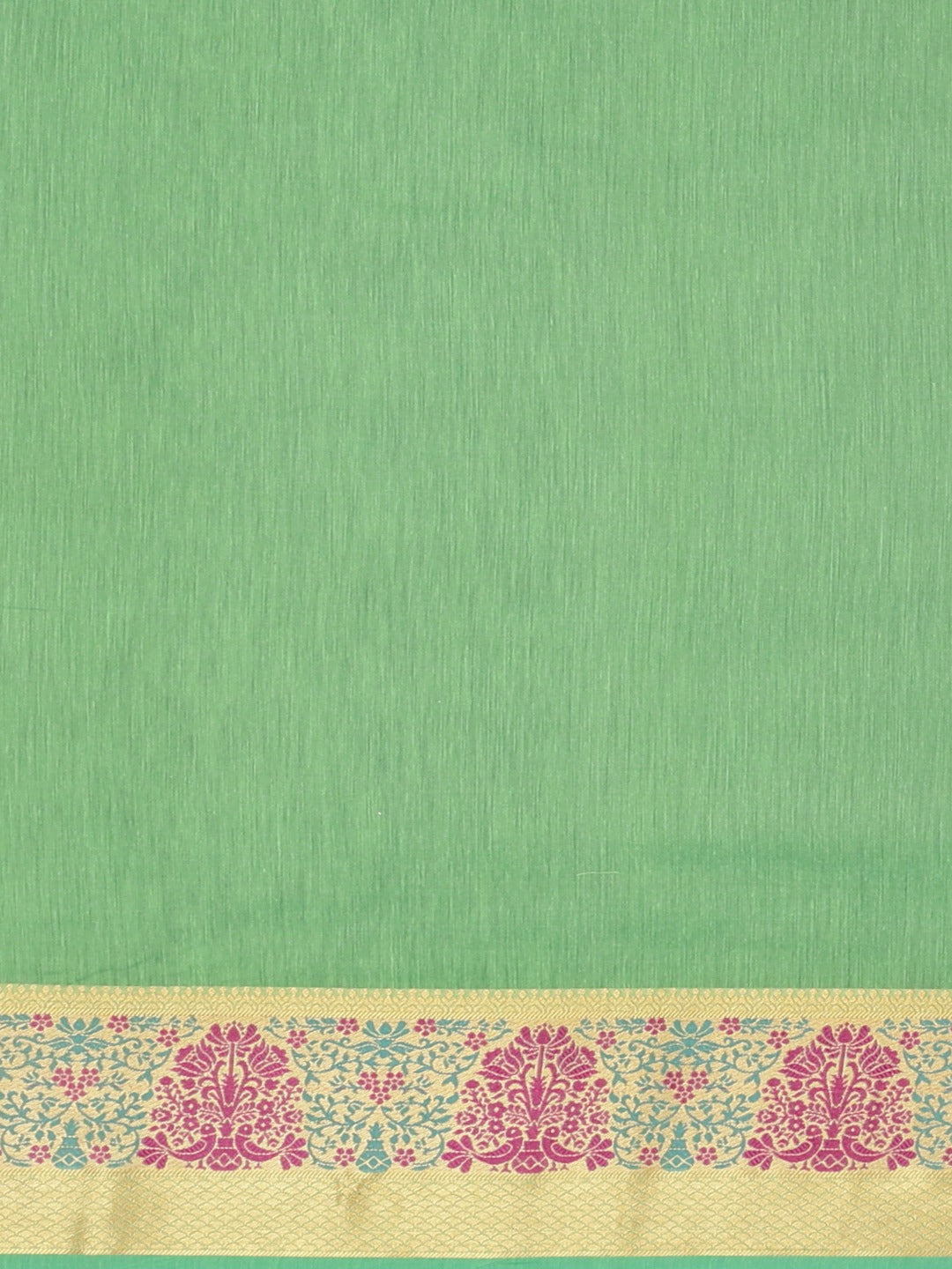 Neerus Green Textured Saree With Blouse