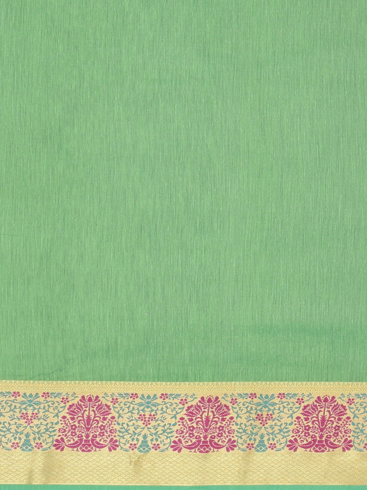 Neerus Green Textured Saree With Blouse