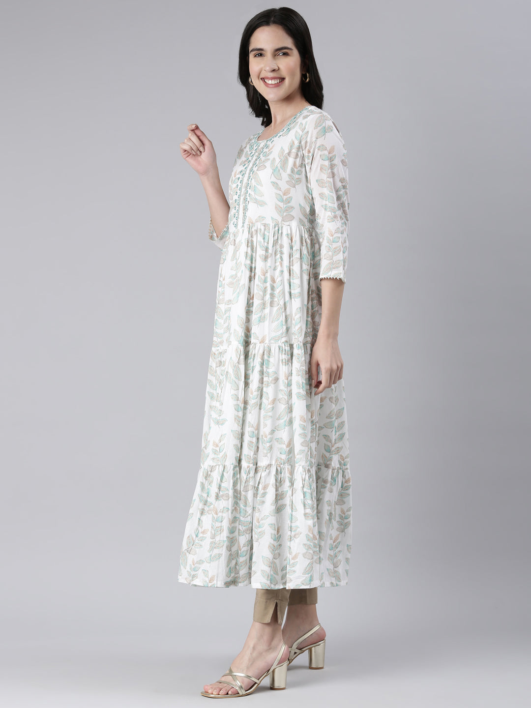 Neerus Green Maxi Casual Printed Dresses