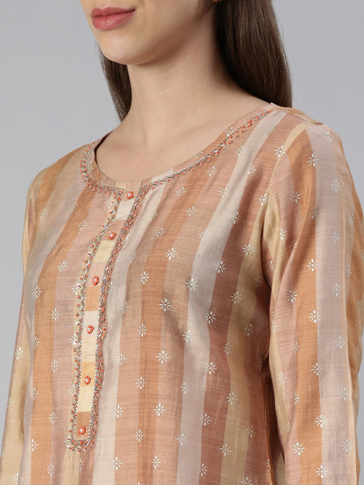 Neerus Orange embroidered kurta set with trouser and dupatta - detail view 1