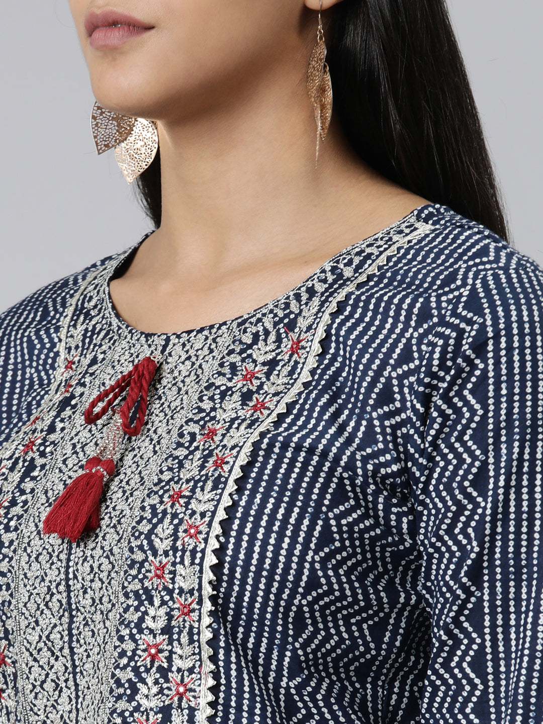 Neerus Navy Blue Straight Printed Cotton Kurtas