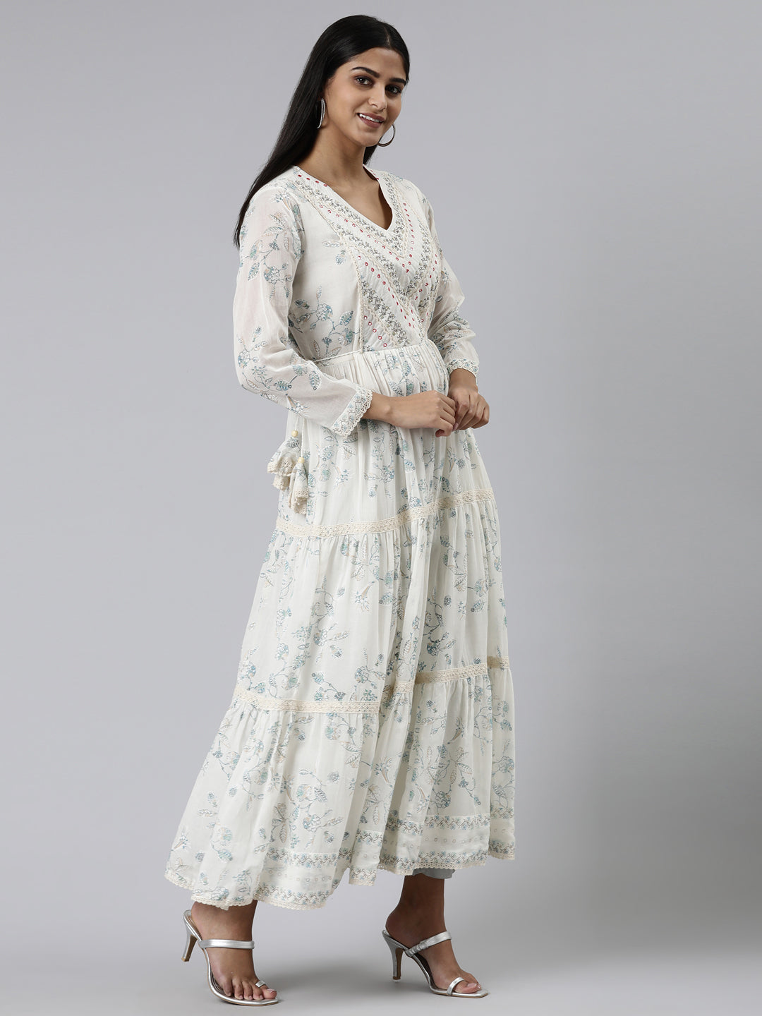Neerus Off White Straight Printed Cotton Kurtas