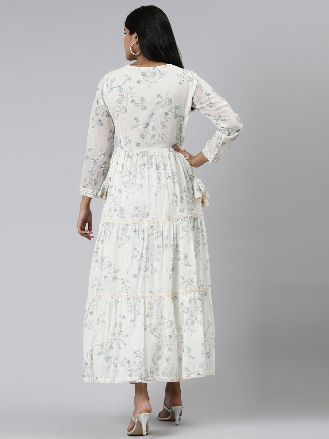 Neerus Off White Straight Printed Cotton Kurtas