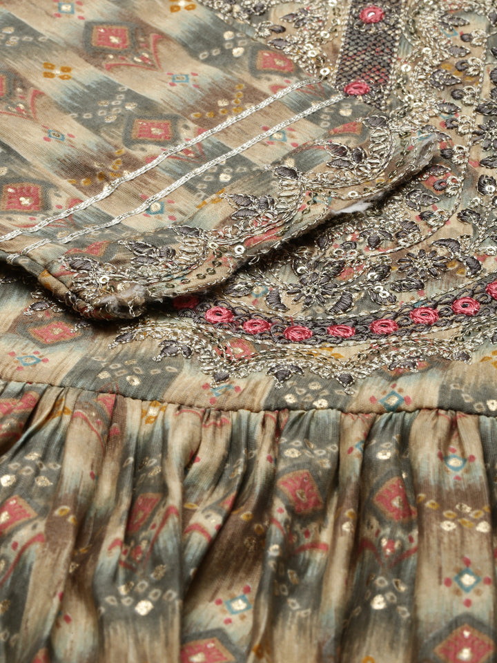 Neerus Green printed kurta set with trouser and dupatta - detail view 2