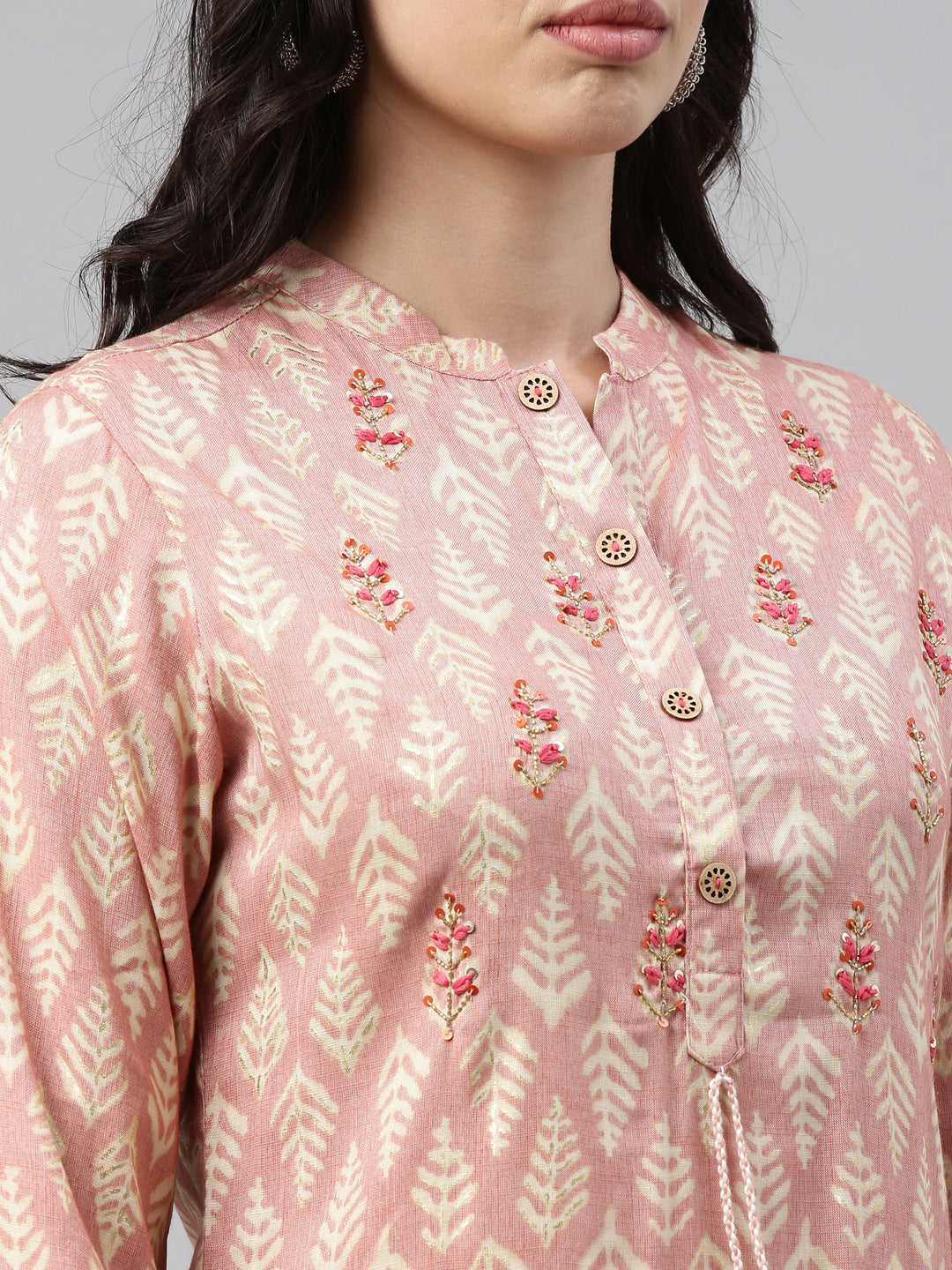Neerus Pink rayon straight kurti - detail view 3