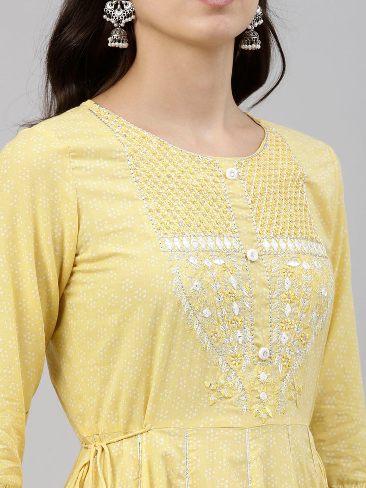 Neerus Yellow cotton solid kurti - detail view 5