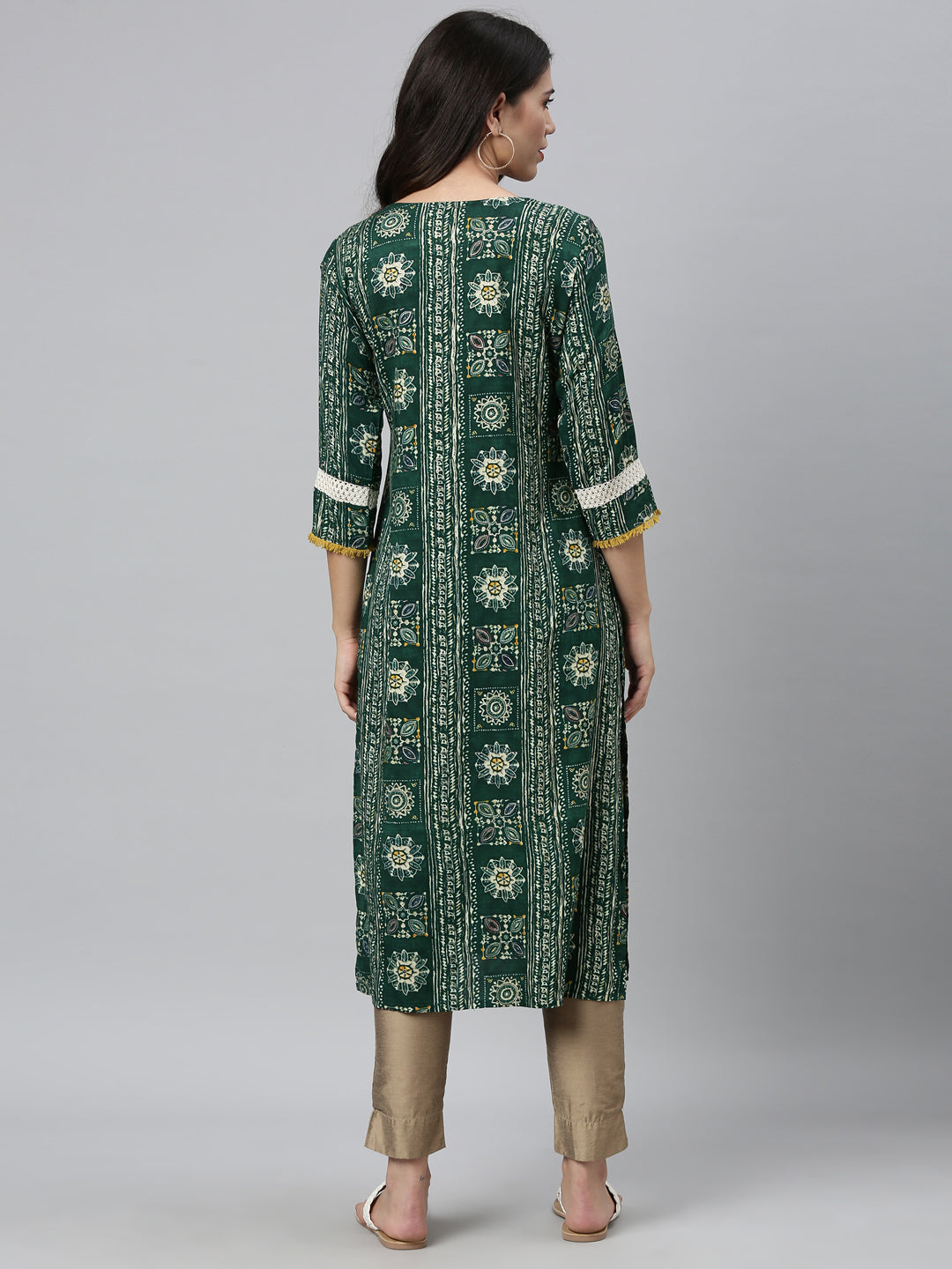 Neeru'S B GREEN color, MUSLIN fabric Kurta