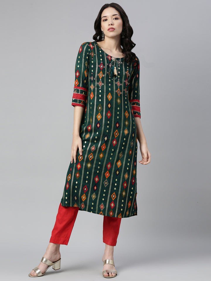 Neerus Green rayon embellished kurta - detail view 2