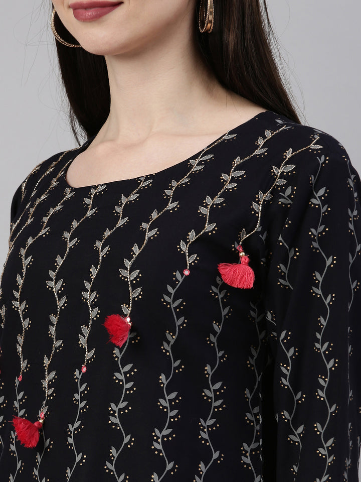 Neerus Blue Rayon Solid Kurta - detail view 4