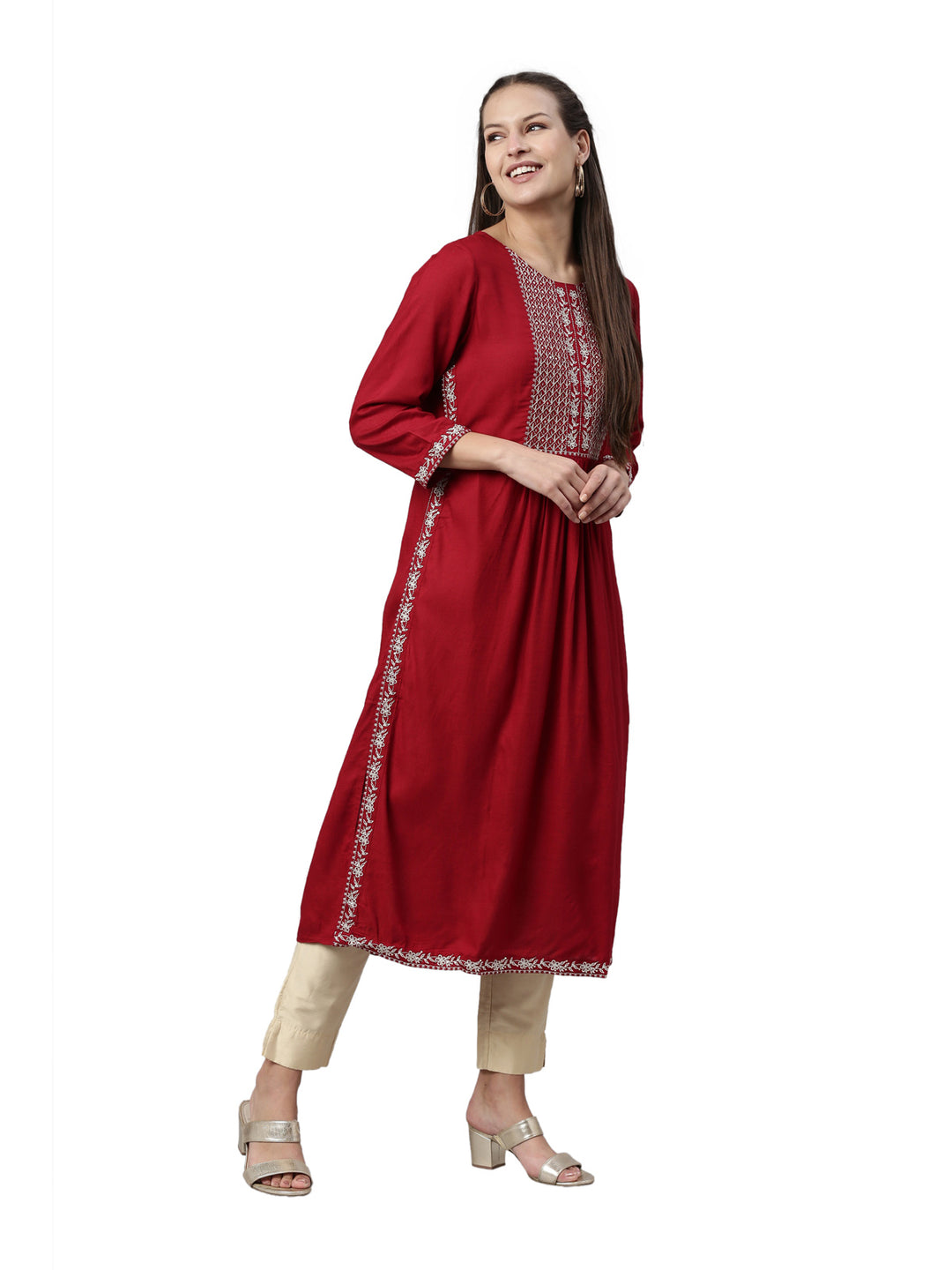 Neerus Maroon rayon solid straight kurta - detail view 3