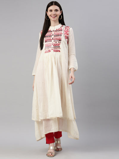 Neeru'S Cream Color Chanderi Fabric Kurta