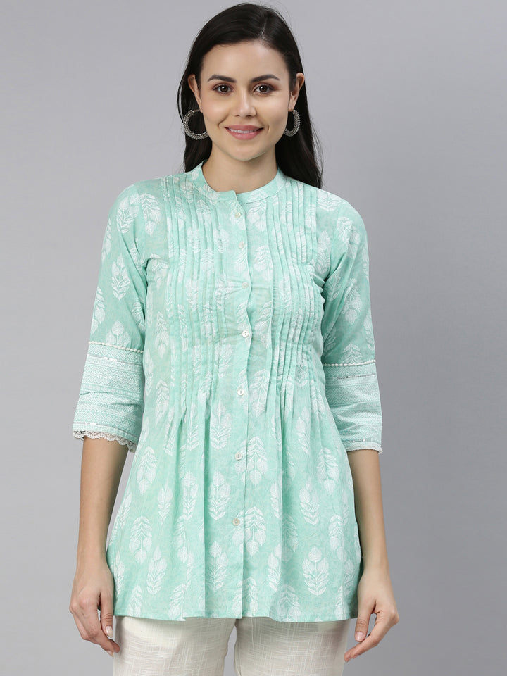 Neerus Green cotton printed A-line kurti with mandarin collar - back view