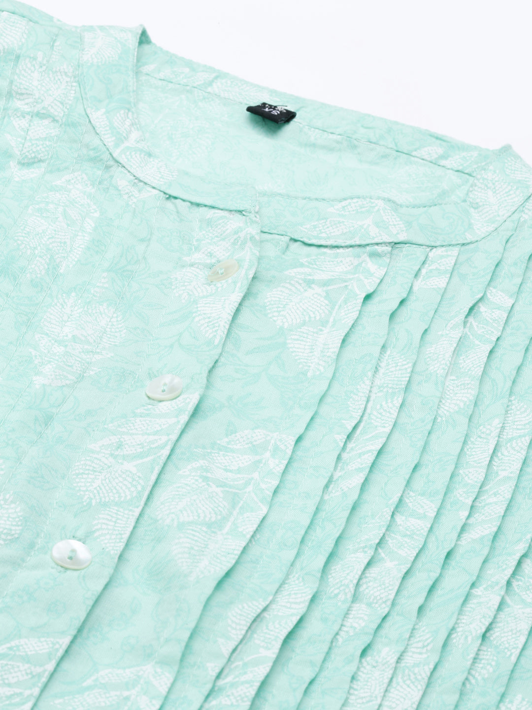 Neerus Green cotton printed A-line kurti with mandarin collar - detail view 5