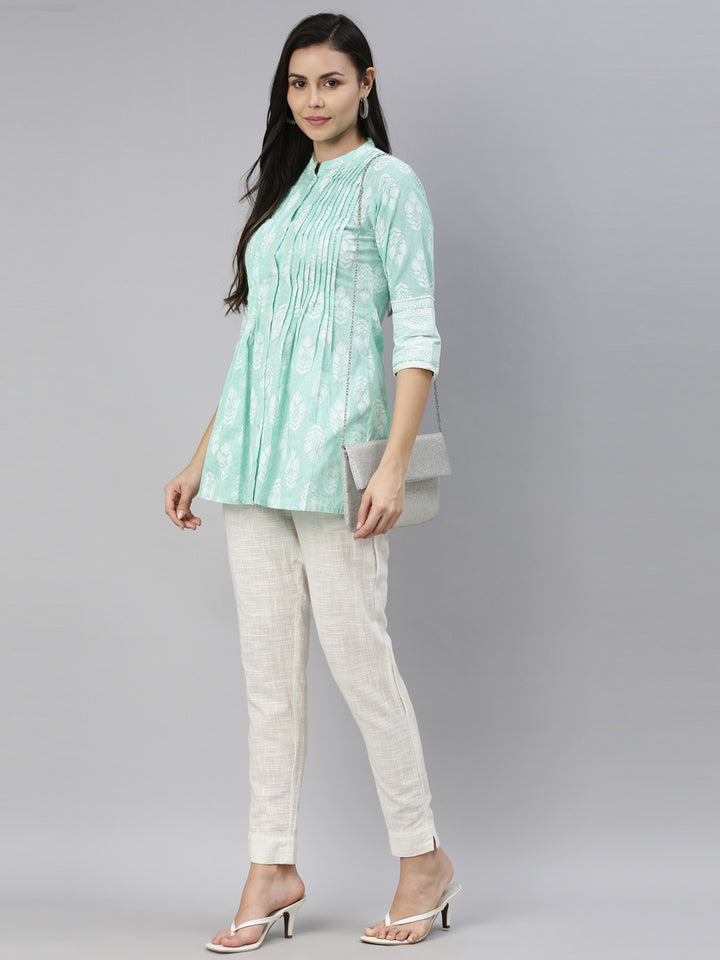Neerus Green cotton printed A-line kurti with mandarin collar - front view