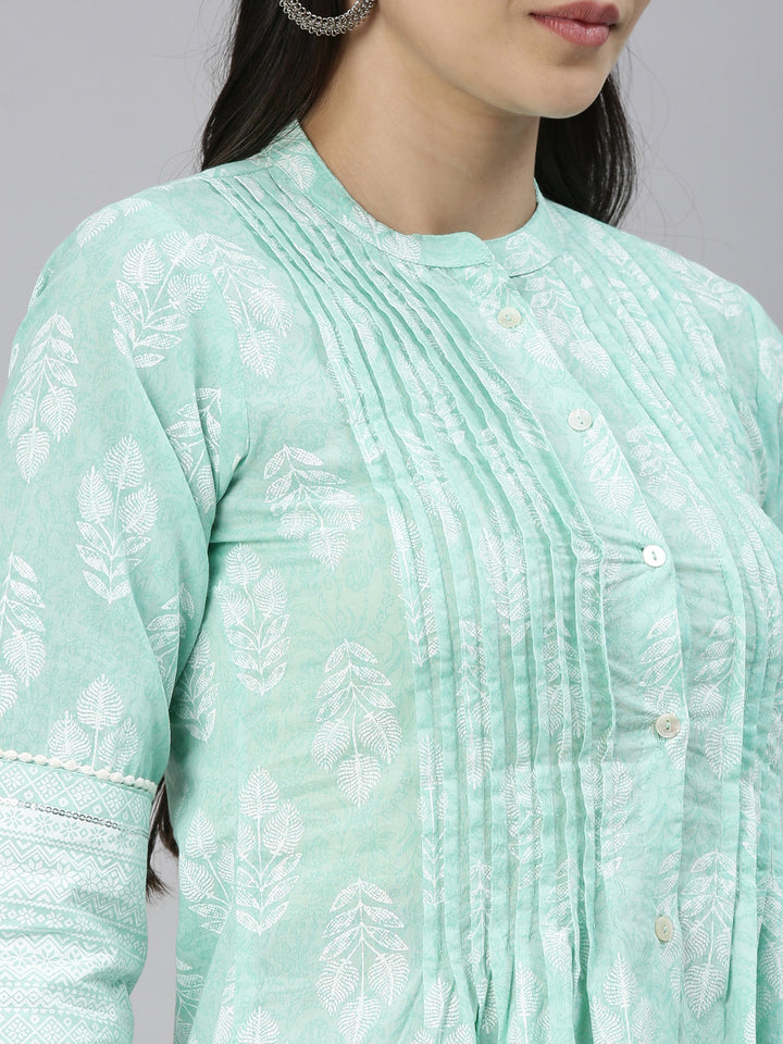 Neerus Green cotton printed A-line kurti with mandarin collar - detail view 4