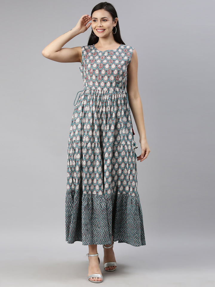 Neerus Green cotton solid kurti - front view