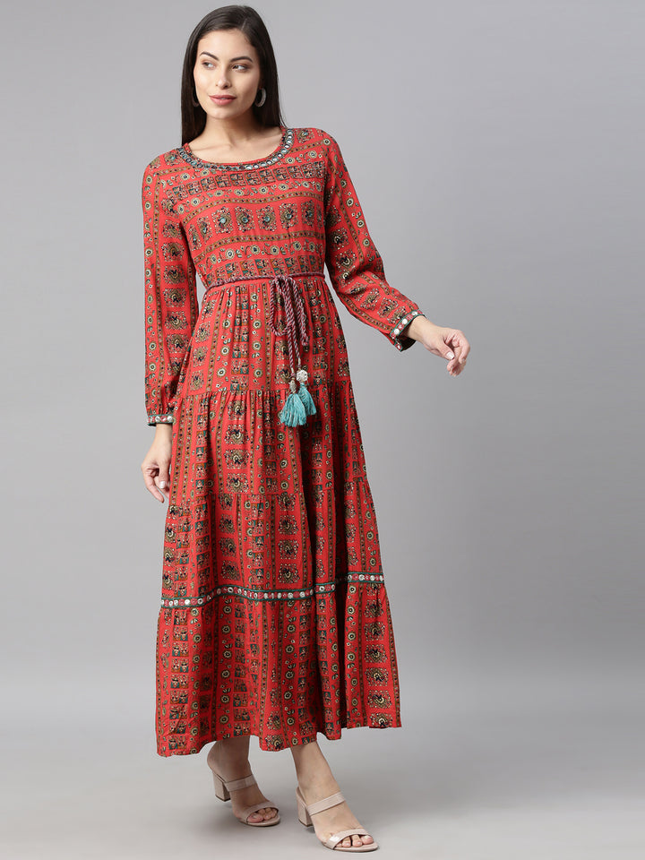Neerus Red rayon solid kurti - side view