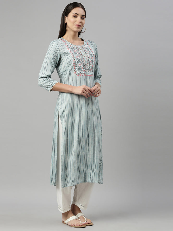 Neerus Blue rayon solid kurta - side view