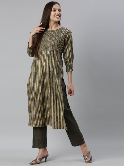 Neeru'S M Green Color Cotton Fabric Kurta Set