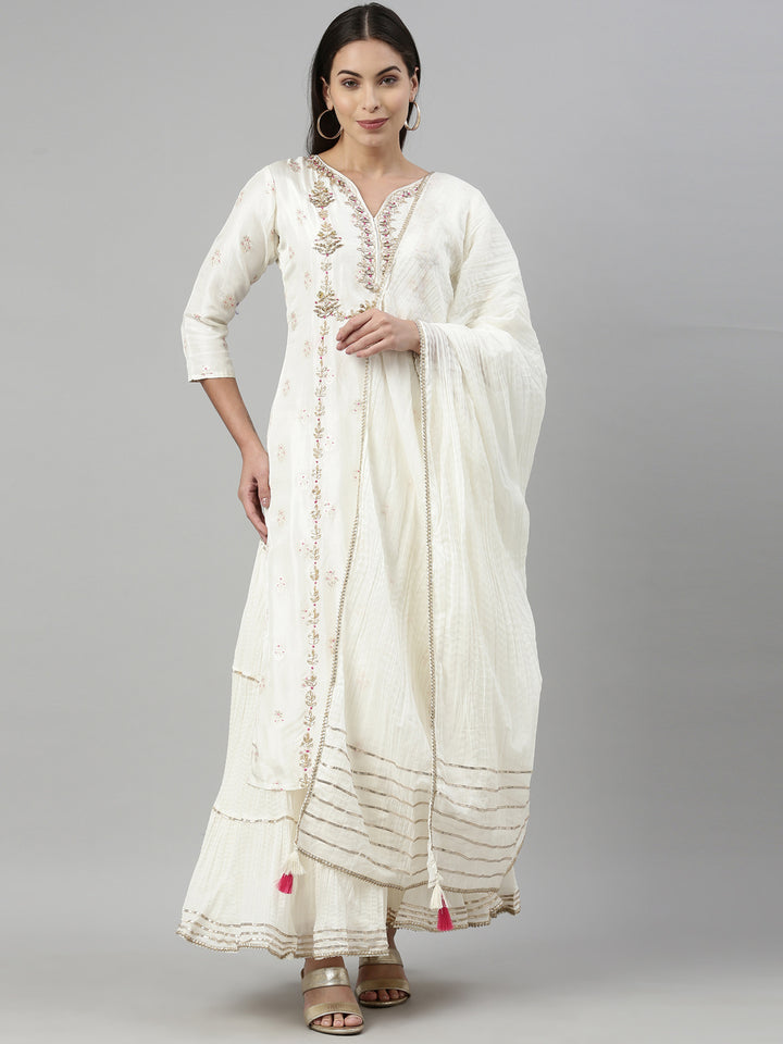 Neerus Beige shantoon embroidered kurta set - detail view 3