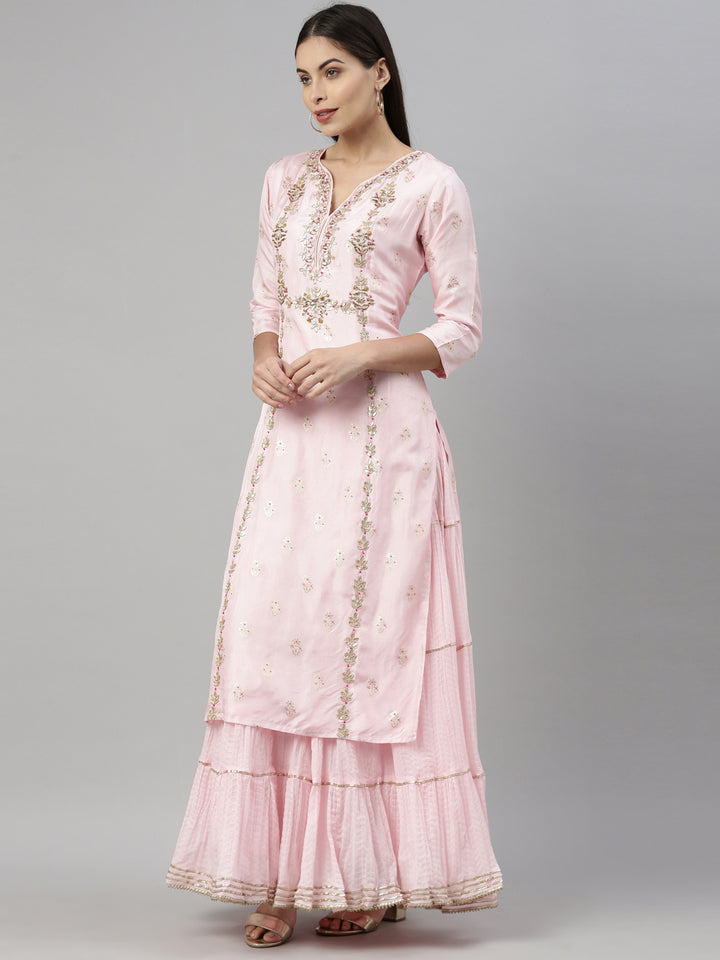Neerus Pink shantoon printed kurti with dupatta - back view