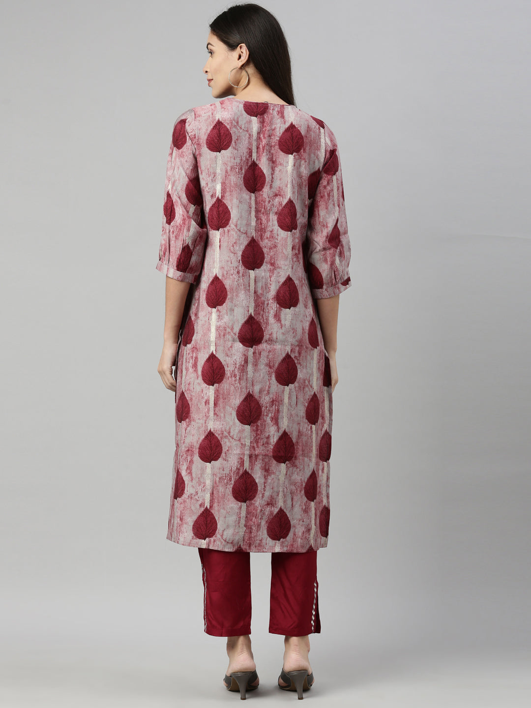 Neerus Maroon modal printed suit set - detail view 2