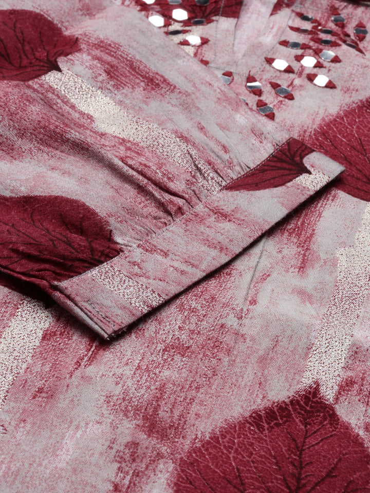 Neerus Maroon modal printed suit set - detail view 4