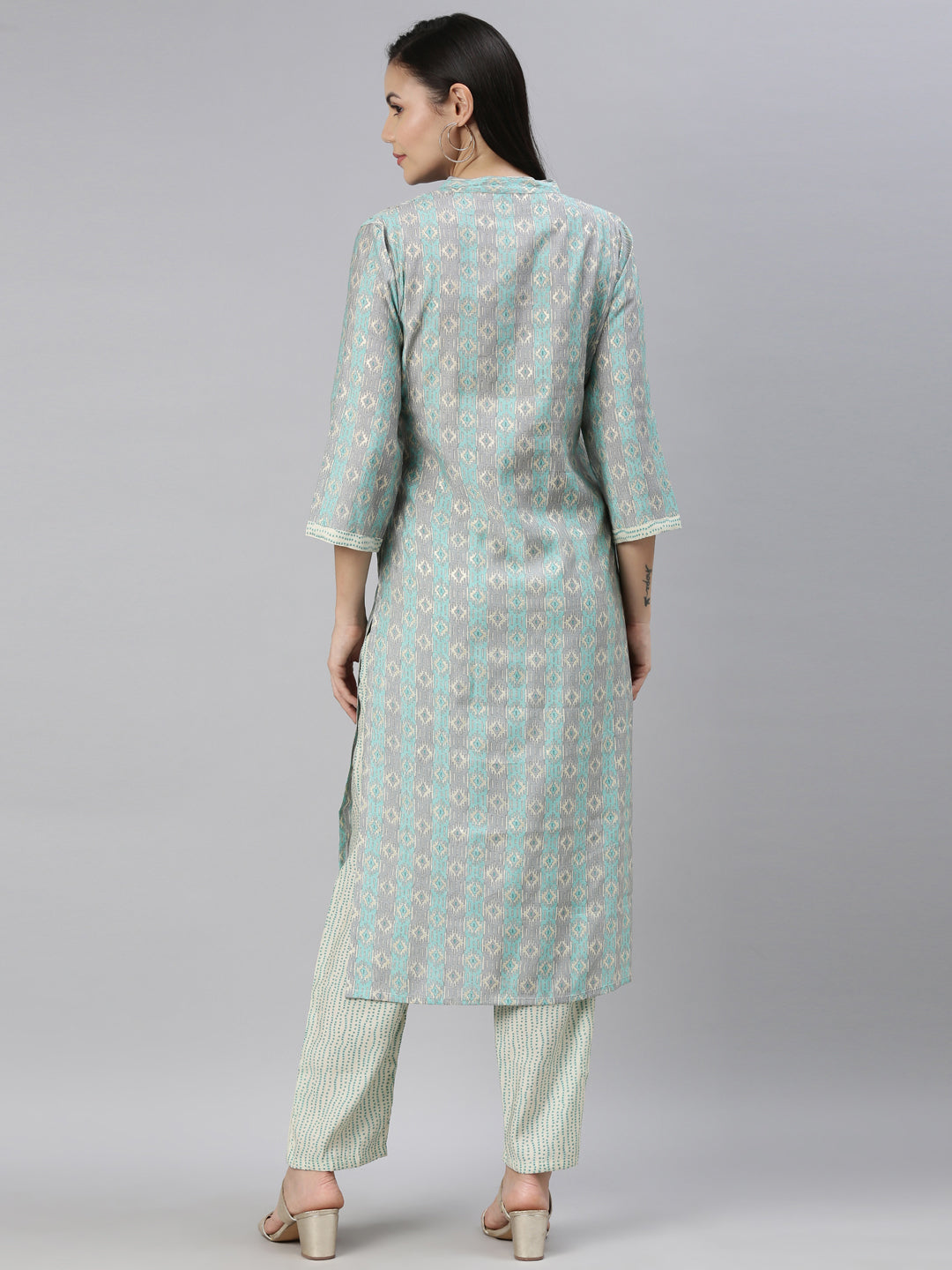 Neerus Ferozi Color Cotton Fabric Kurta