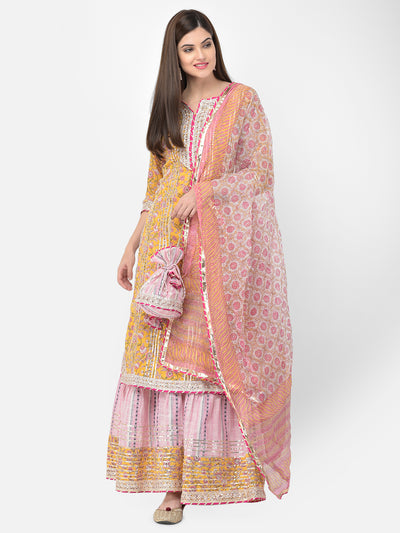 Neerus'S mustard color, cotton fabric suit