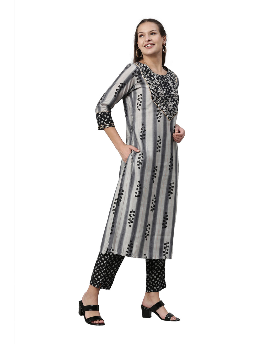 Neerus Grey cotton solid kurta set - detail view 1