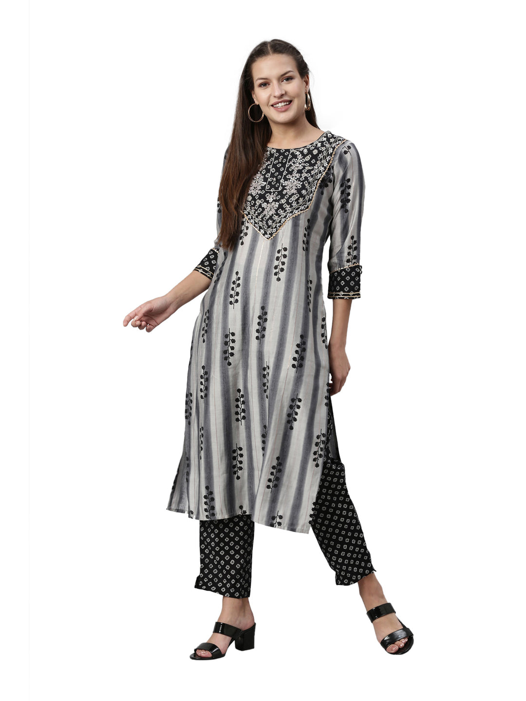 Neerus Grey cotton solid kurta set - detail view 3