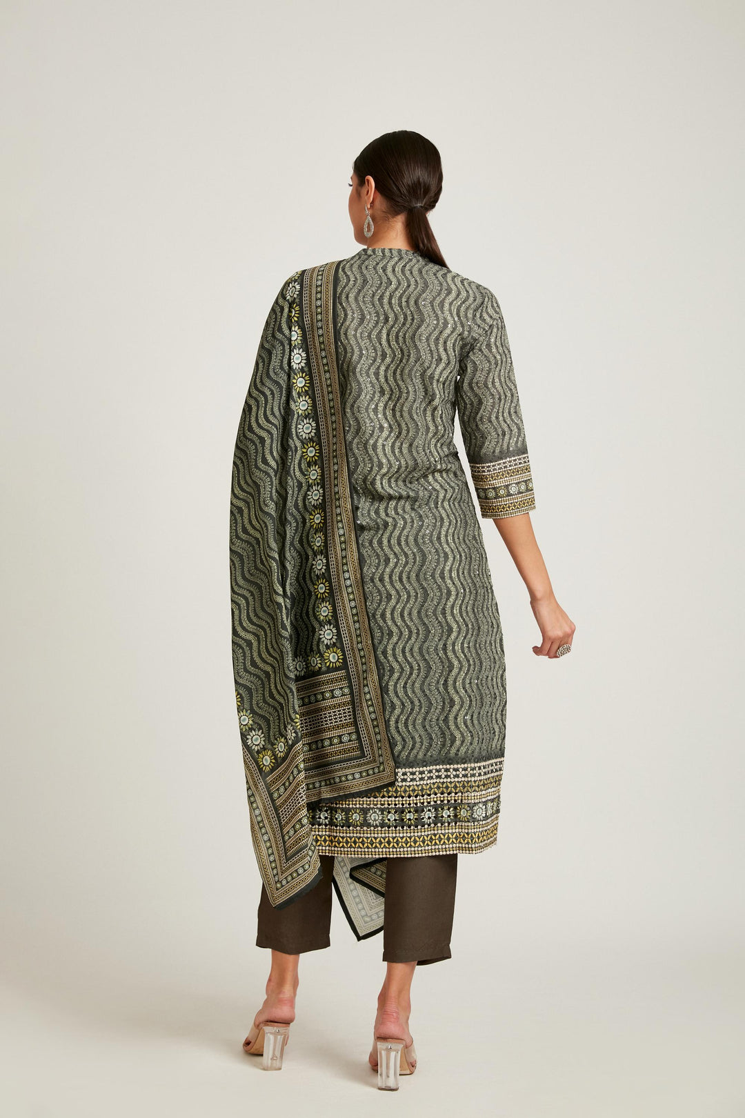Neerus Green cotton chikankari kurta set - detail view 1