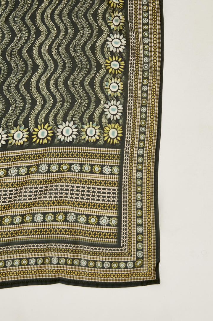 Neerus Green cotton chikankari kurta set - detail view 3