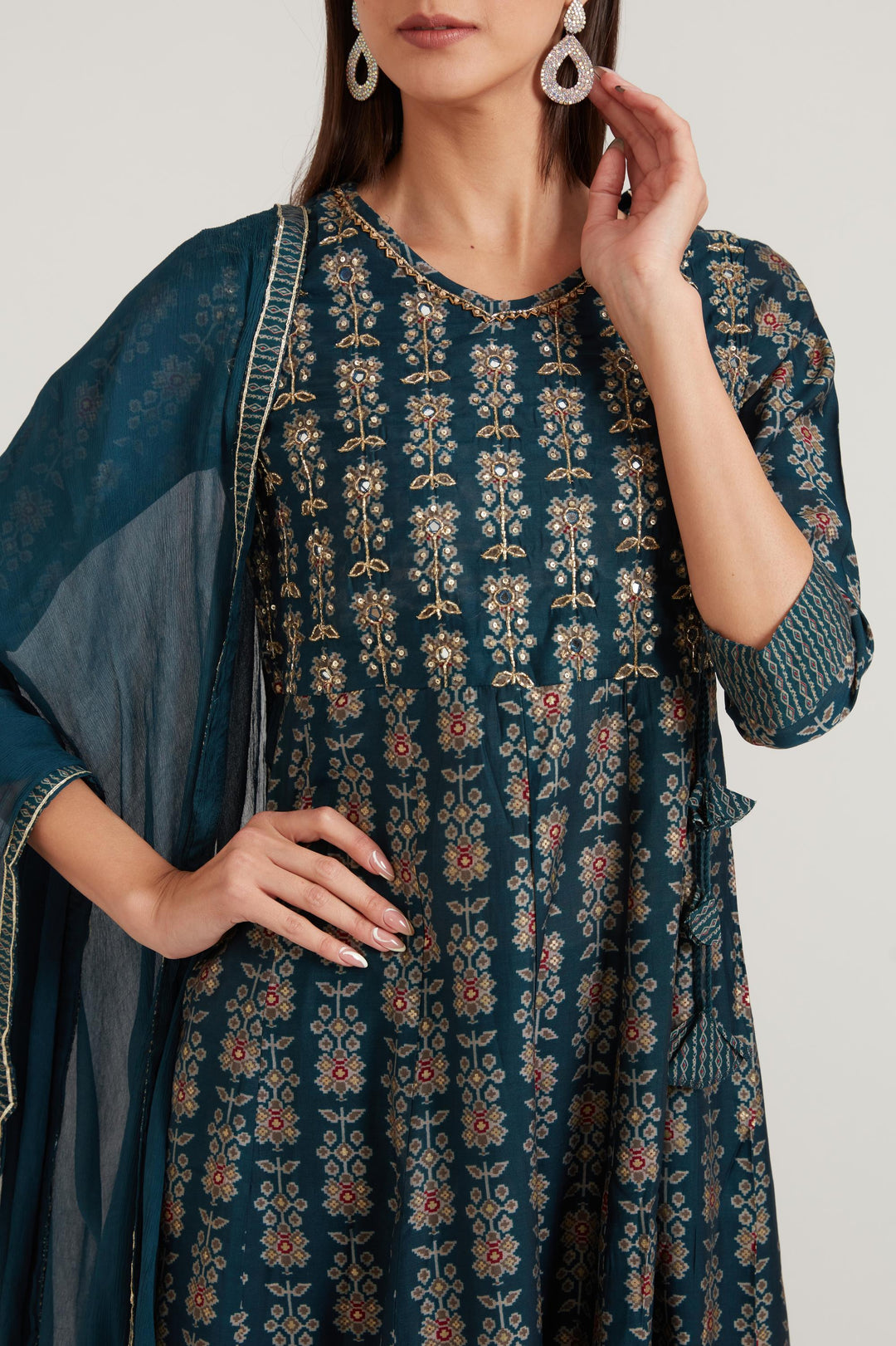 Neerus Blue modal printed suit set - side view