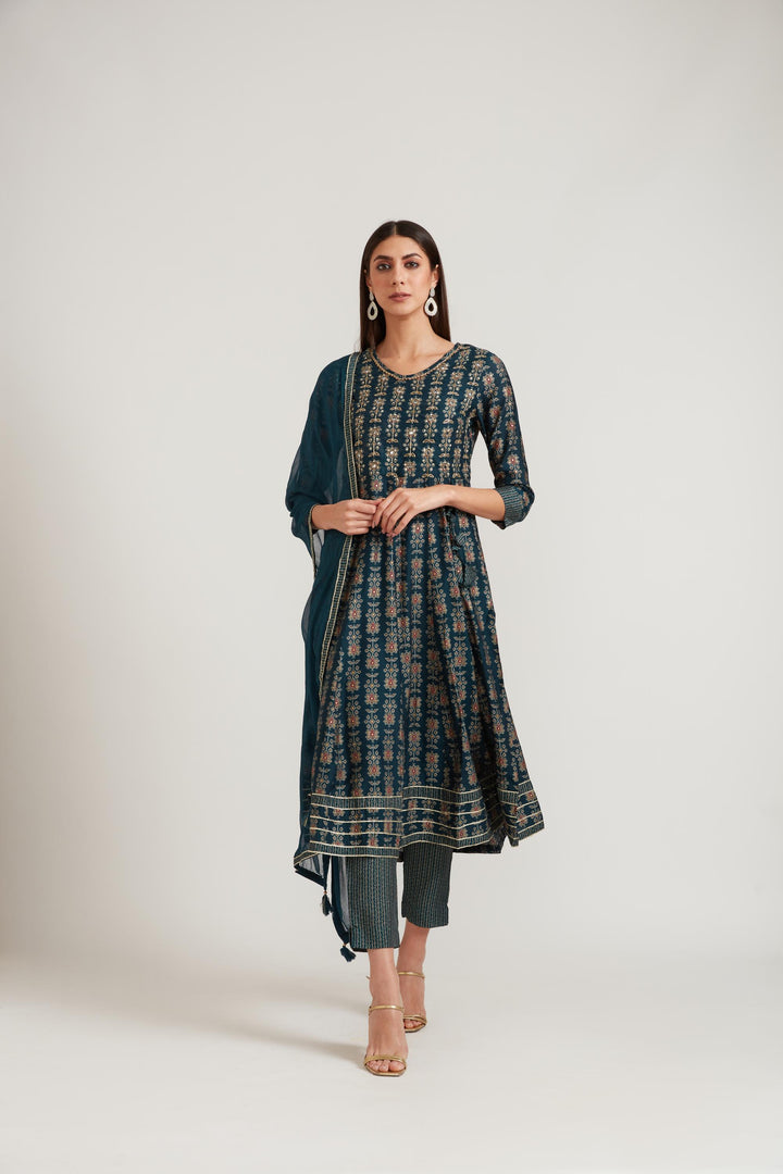 Neerus Blue modal printed suit set - front view