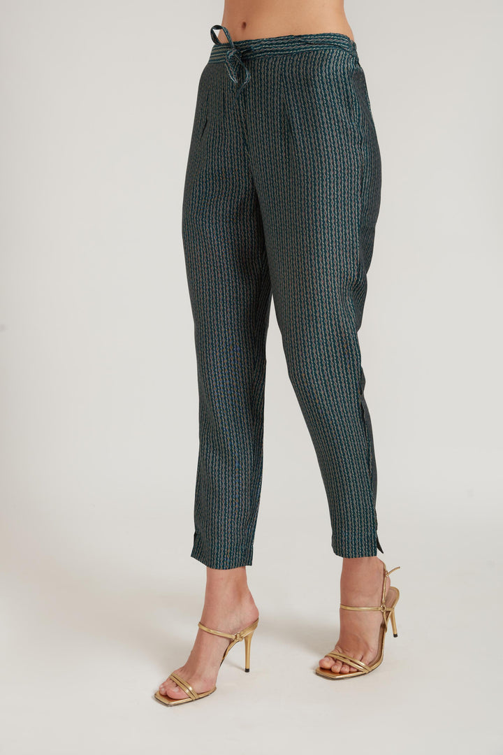 Neerus Blue modal printed suit set - detail view 6