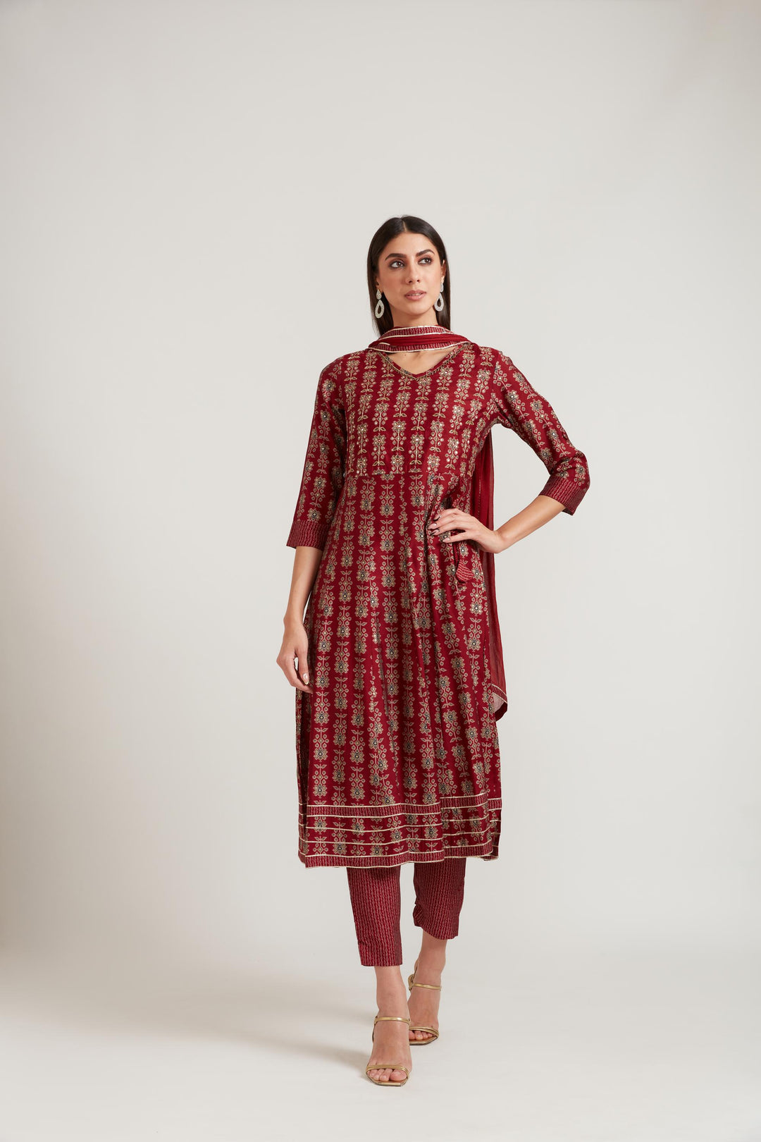 Neerus Maroon modal printed suit set - front view