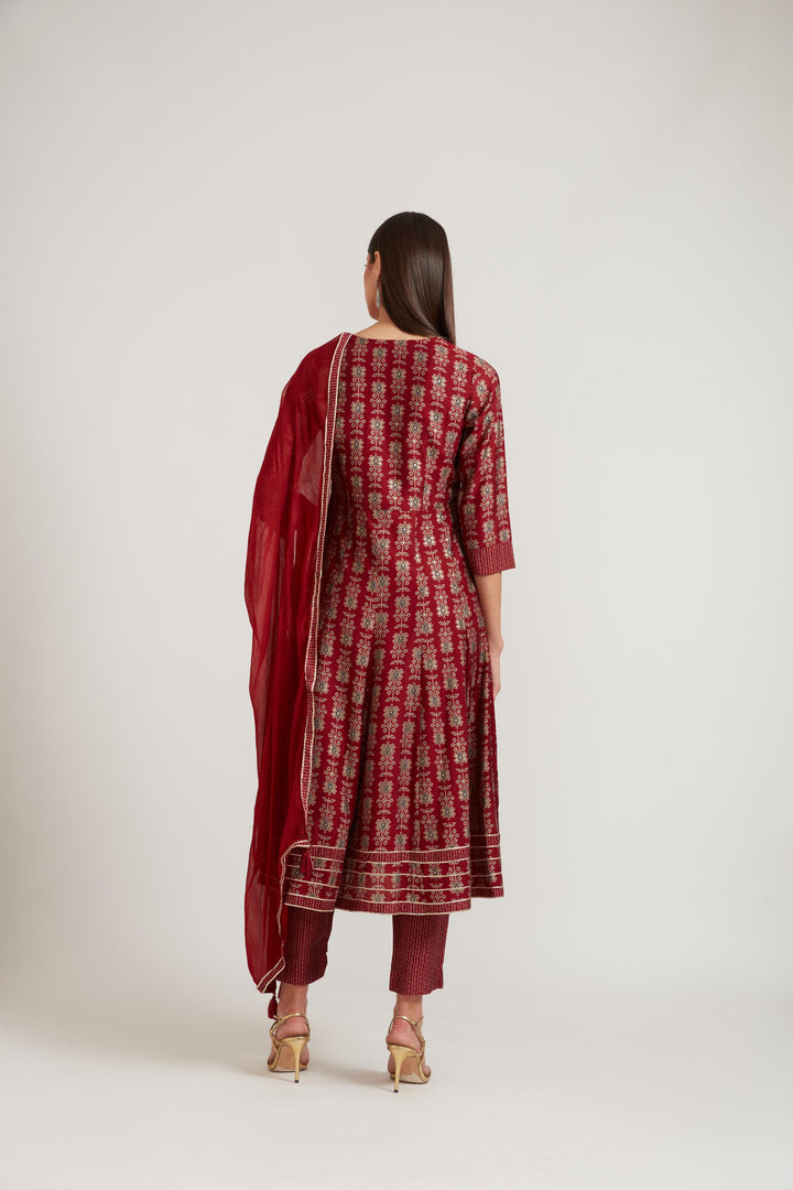 Neerus Maroon modal printed suit set - detail view 3