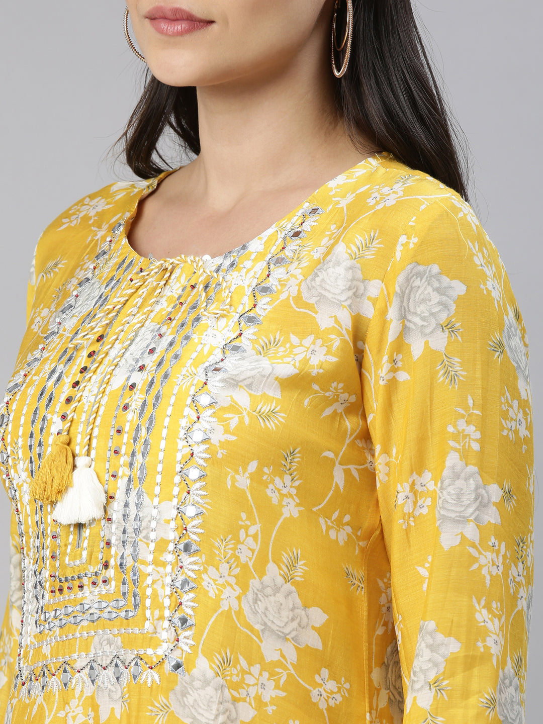Neerus Yellow muslin solid kurta - detail view 6